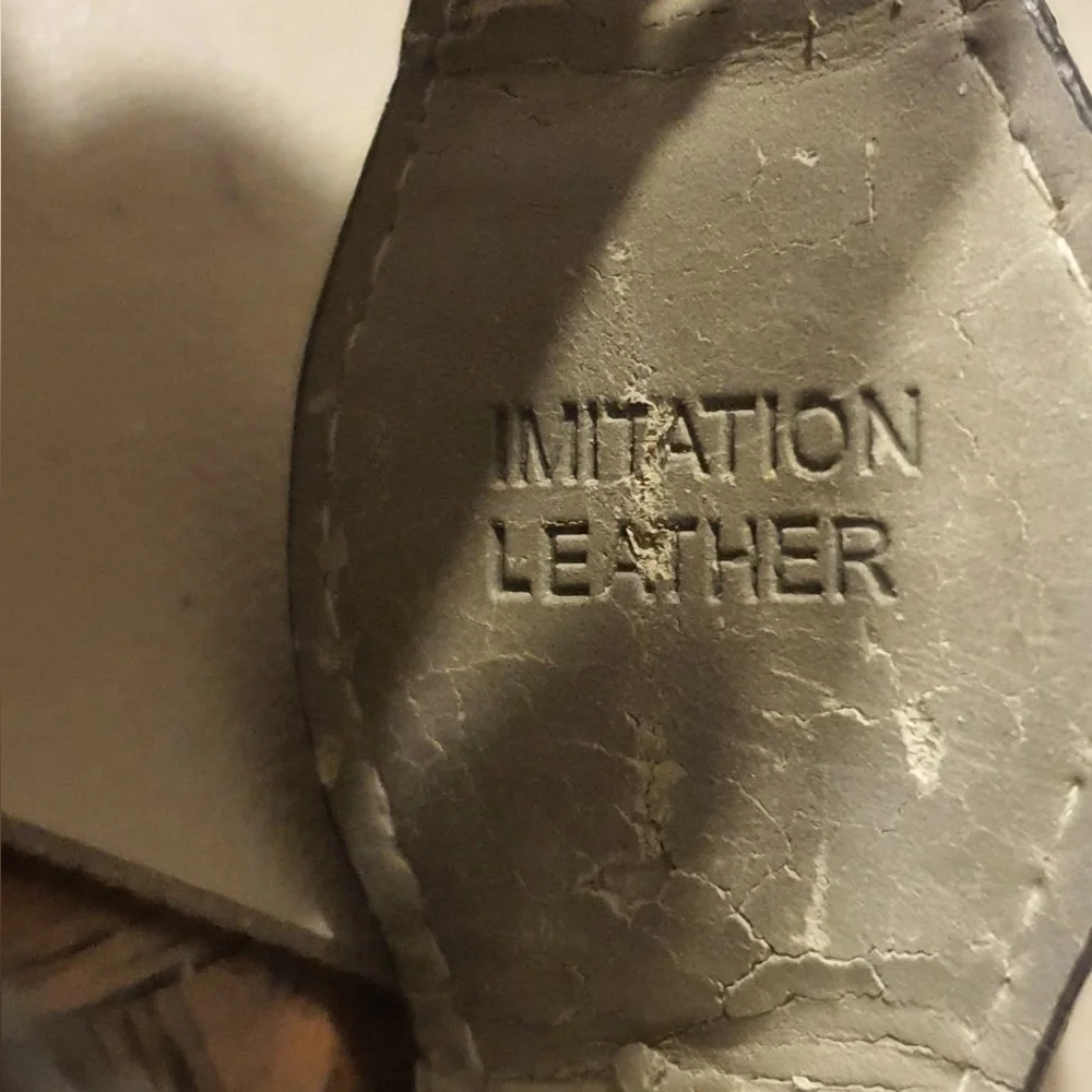 🦋10/$20🦋 Silver Leather Wideband Women's Watch w/Date